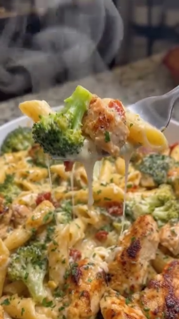 Home 11 Tuscan Chicken Penne with Cheesy Broccoli Alfredo Sauce